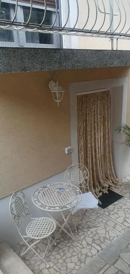 Aneli Rooms & Apartament Rovigno Croazia